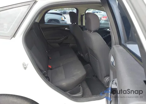 2016 Ford Focus Se z USA, uszkodzony, nr VIN 1FADP3K27GL262397